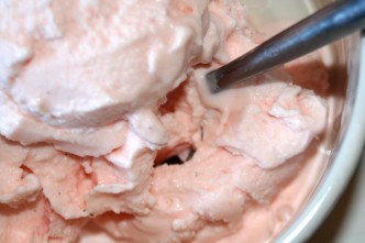 Easy Grapefruit Vanilla Ice Cream